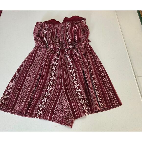 Daytrip Red White Shorts Romper Woman's Size Small - Picture 4 of 5